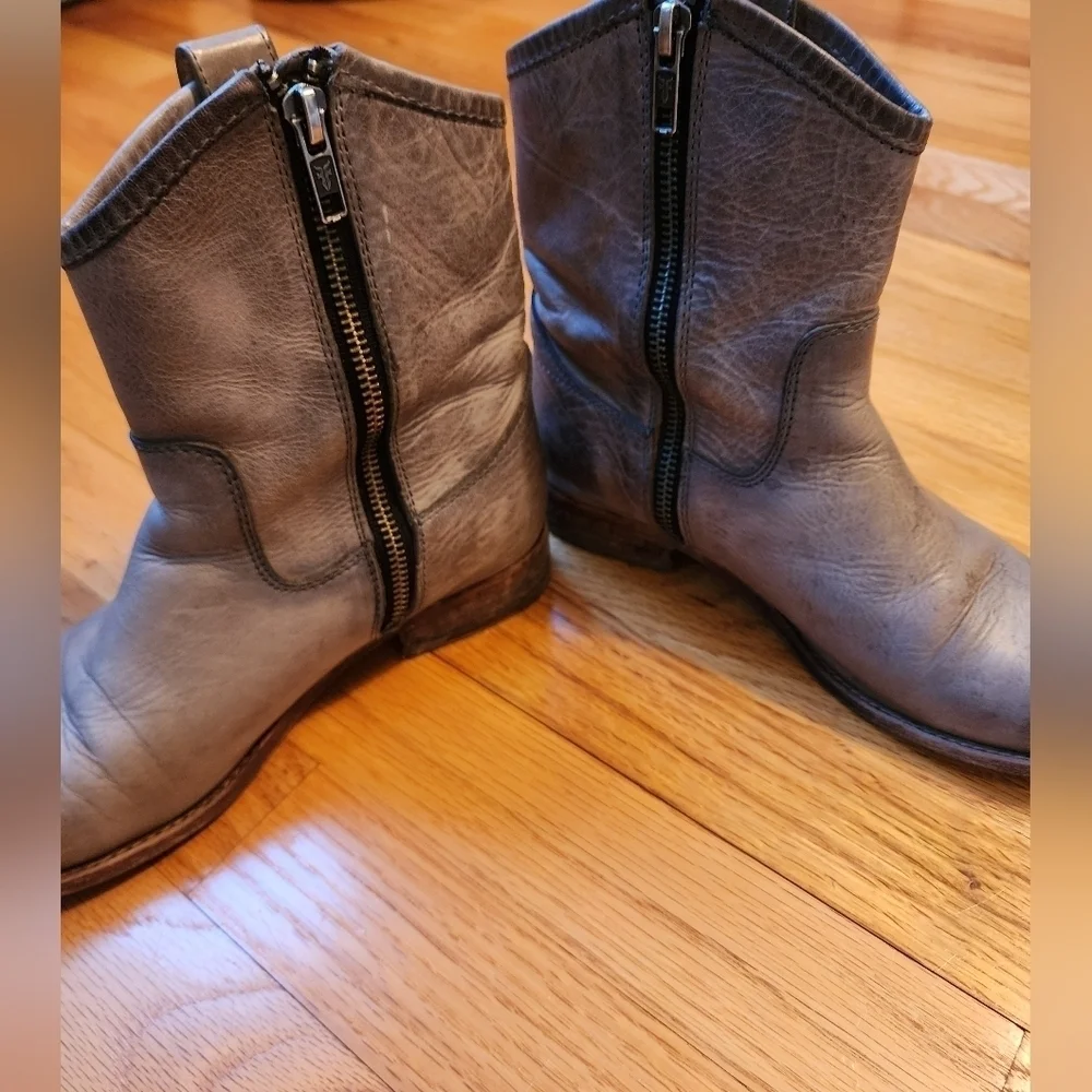 Frye melissa button